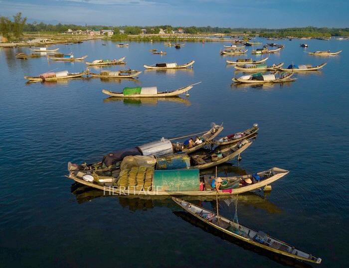 Bikking from Hue to Hoi An, explore Tam Giang Lagoon, Hue countryside, and Hoi An